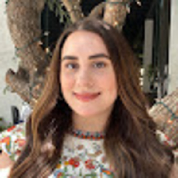 Meet your Posher, Daniela - Picture 1 of 1